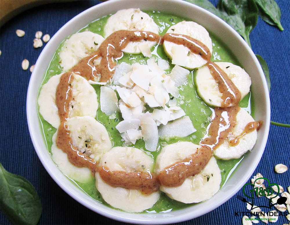 Banana Pear Spinach Smoothie Bowl