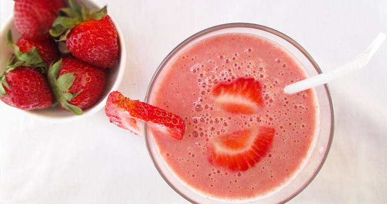 Vegan Strawberry Banana Smoothie Recipe