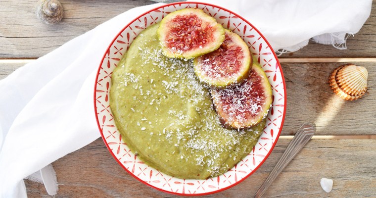 Vegan Banana Mango & Pear Smoothie Bowl Recipe