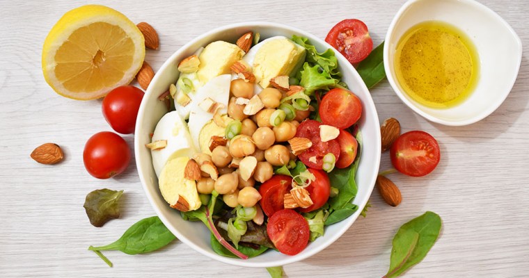 Quick Mixed Greens & Egg Salad