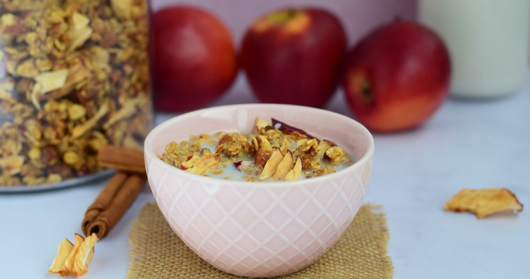 Apple Cinnamon Granola