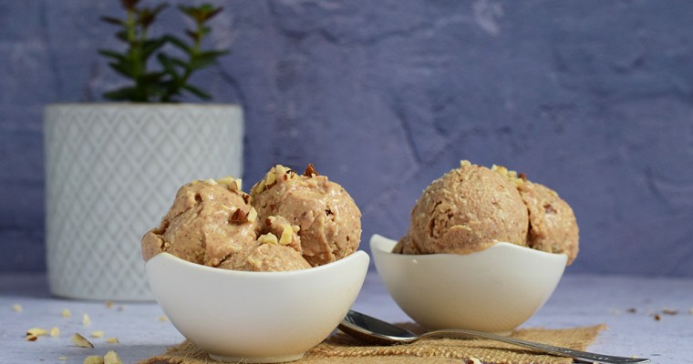 Vegan Almond Coconut Ice Cream
